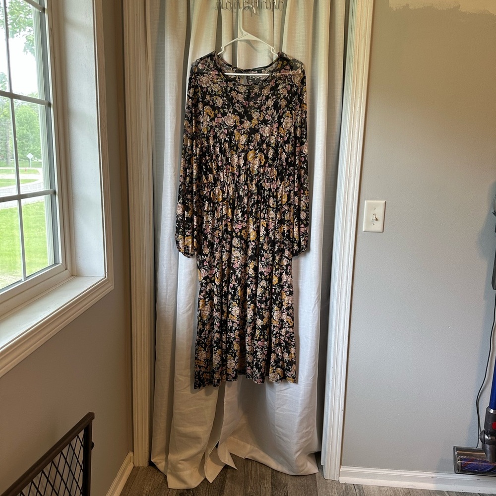 Wild Fable Black and Cream Pleated Long Sleeve Sundress